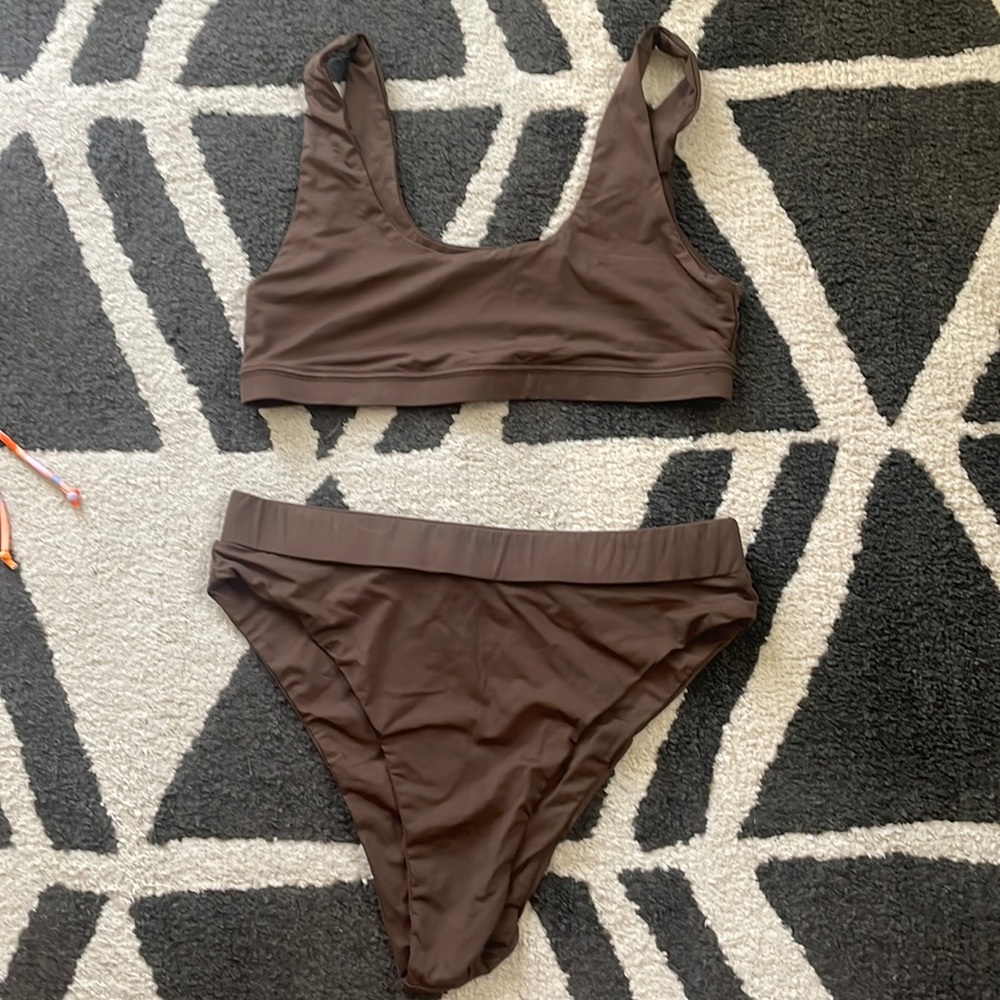 Koana brown 2 piece